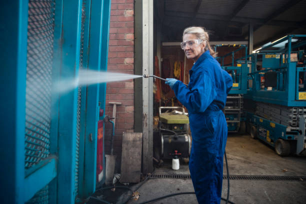 Best Factory Floor Cleaning  in Oill, NE